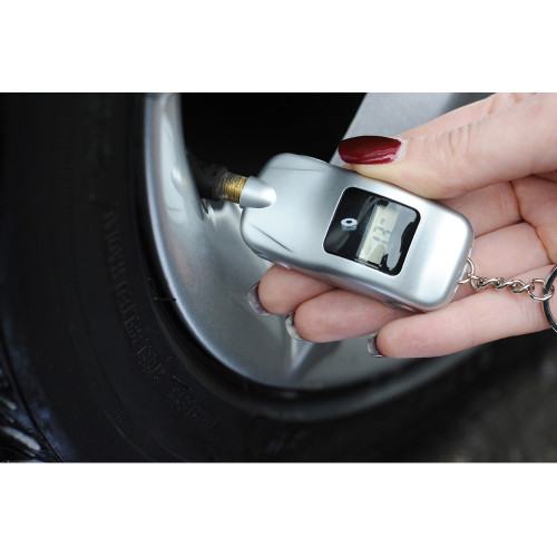 Брелок-измеритель давления в шинах в форме автомобиля, серебристый